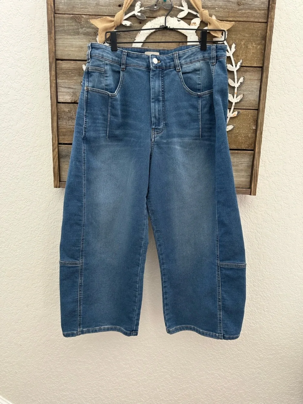 Anthropologie Pilcro Wide leg cropped barrel denim jeans size 32 - Picture 1 of 10